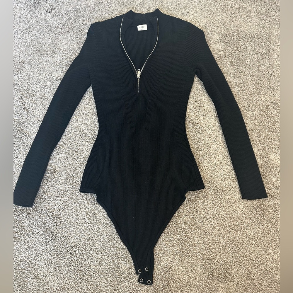 NWOT Abercrombie & Fitch - Black Ribbed Zipper Long Sleeve Bodysuit